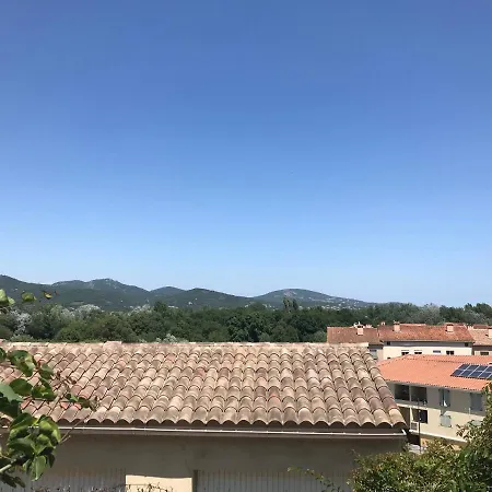 Appartement Rénové Climatisé Piscine Parking